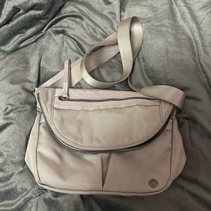 EUC Lululemon crossbody bag